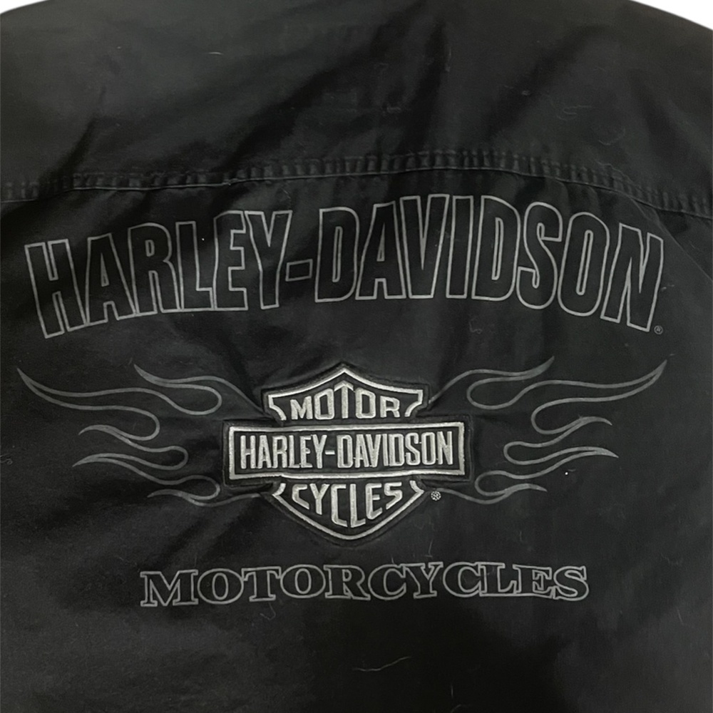 🔥 Harley-Davidson Men's Button-Down Shirt – Large – Black – Flames Logo 🔥 - Picture 3 of 7